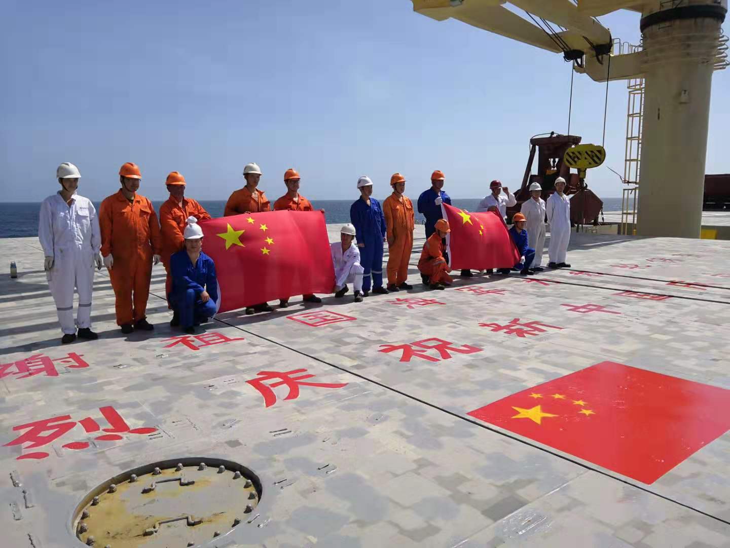 中華門輪，祖國海軍為你護(hù)航！